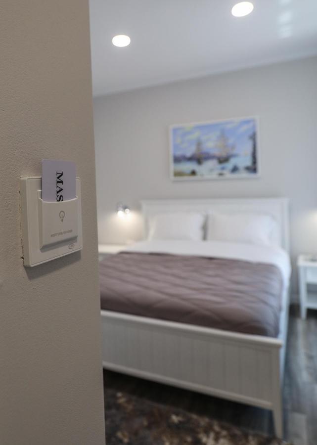 Hotel Peroni Корча Экстерьер фото