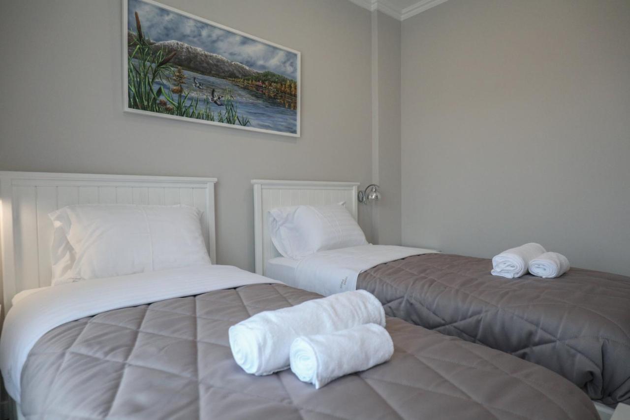 Hotel Peroni Корча Экстерьер фото