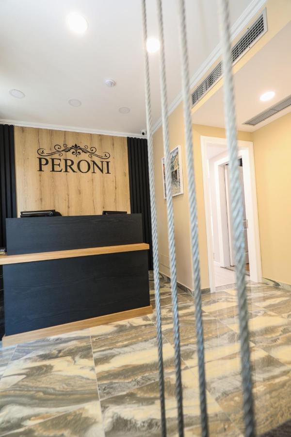 Hotel Peroni Корча Экстерьер фото