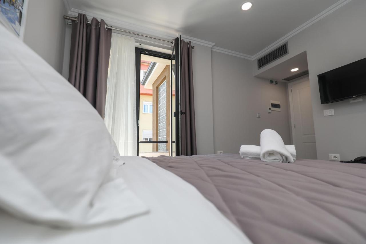 Hotel Peroni Корча Экстерьер фото